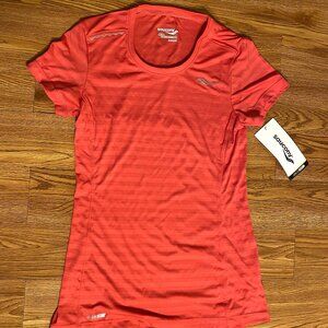 Saucony women's juniors petites athletic top shirt xs new run/dry